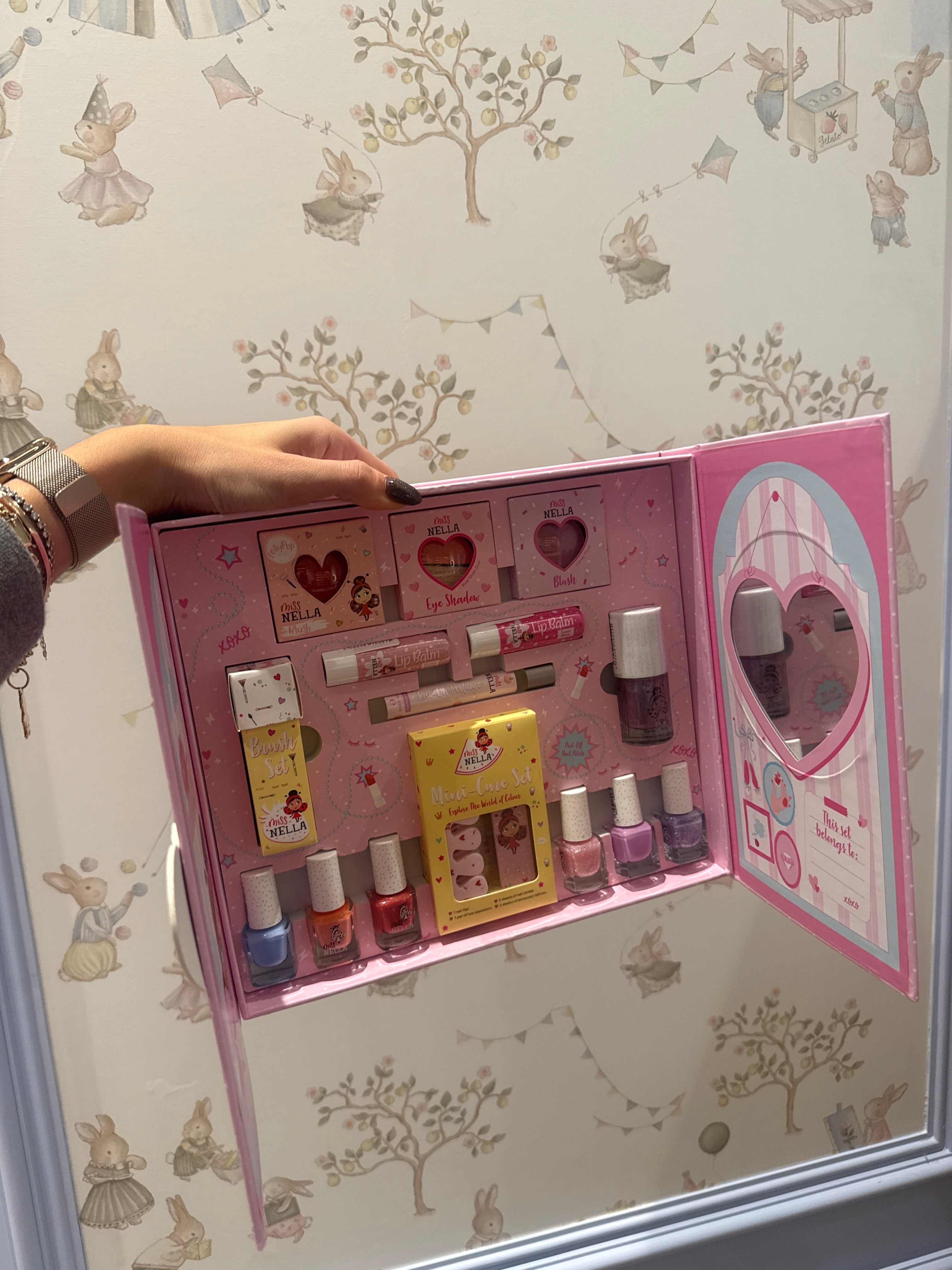 Sparkle & Glow Studio